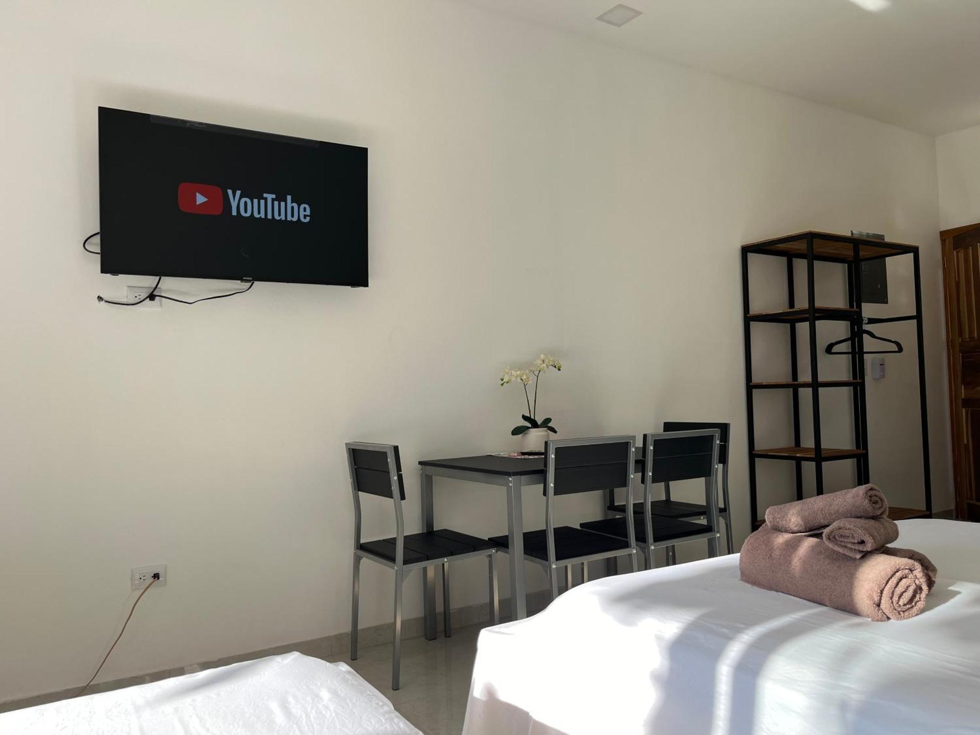 La Jungla Bed & Breakfast Puerto Carrillo Ngoại thất bức ảnh